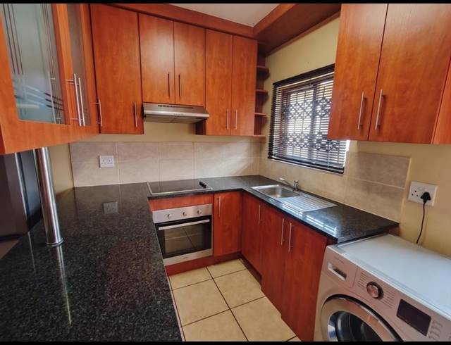 2 BEDROOM APARTMENT FOR SALE IN HESTEAPARK